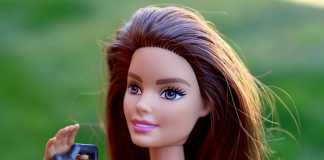 Búp bê Barbie đã giúp thay đổi thế giới như thế nào ?!