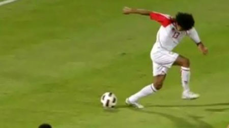 Pha đá phạt đền ngược cực kì độc đáo Pha đá phạt đền 11m độc đáo