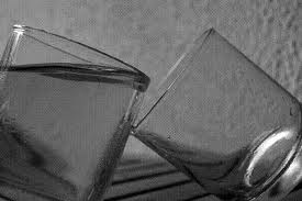 Câu chuyện hai anh em hai coc nuoc - cho va nhan