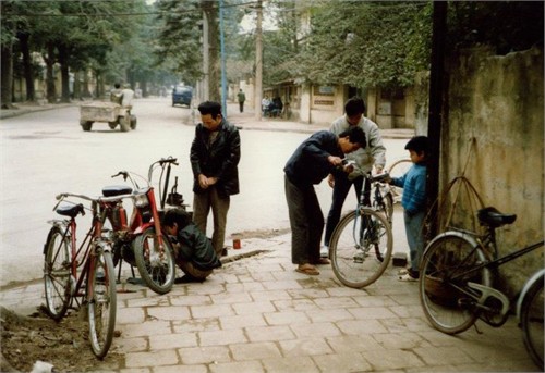 ngam-anh-ha-noi-nhung-nam-90-37.jpg (500×328)