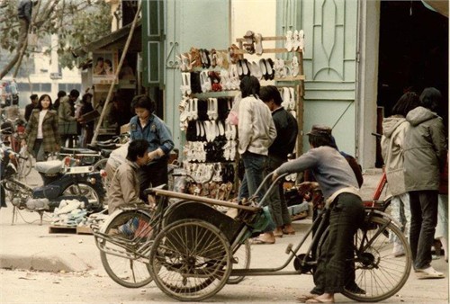 ngam-anh-ha-noi-nhung-nam-90-37.jpg (500×328)