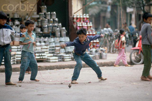 ngam-anh-ha-noi-nhung-nam-90-37.jpg (500×328)