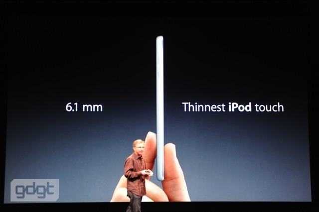iPod Touch mới có độ dày 6,1 mm nặng 88gam tương đương với iPod Touch trước, ...