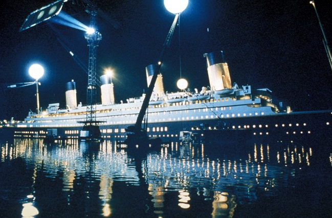 Chi triệu USD để lên bản sao tàu Titanic Tàu Titanic