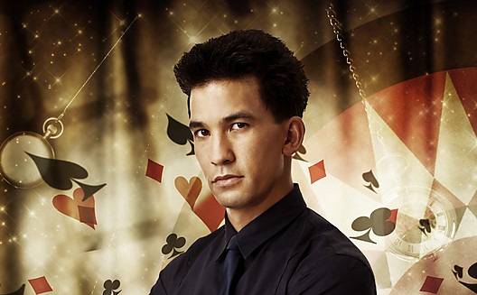 Ấn tượng với màn ảo thuật bẻ gẫy tia… laser