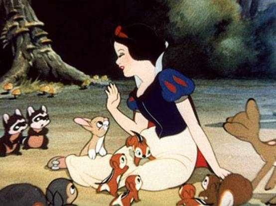 Walt Disney đã từng lên kế hoạch cho phần tiếp theo cho bộ phim Bạch Tuyết và bảy chú lùn mang tênSự trở lại của Bạch Tuyết.Thế nhưng khi nội dung đã hoàn chỉnh, bộ phim vẫn không được thực hiện và không ai rõ lý do vì sao.