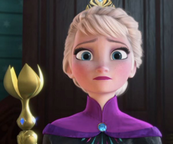 Ban đầu các nhà sản xuất định dựa theo nguyên tác của nhà văn Andersen để nhân vật Elsa có hơi hướng phản diện nhưng khi ca khúc "Let It Go" được viết ra, toàn bộ tính cách nhân vật đã được thay đổi.