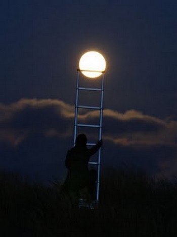 Bộ ảnh độc đáo "ánh trăng" Bộ ảnh độc đáo "ánh trăng"