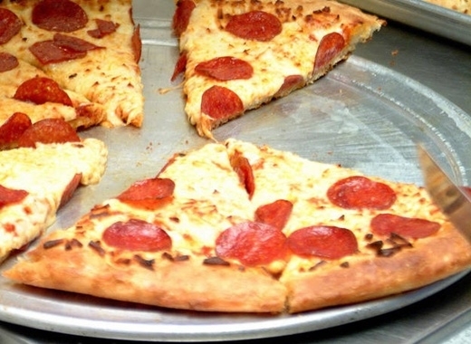 Khoảng 100 mẫu Anh pizza đã được phục vụ hằng ngày trên khắp nước Mỹ