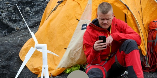 Trinity: “Cối xay gió” di động có khả năng sạc đầy 16 chiếc iPhone 6