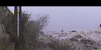 Thủy triều hung tợn nhất thế giới trên sông Tiền Đường