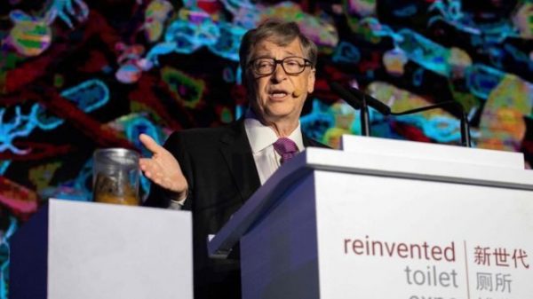Cận cảnh bồn cầu kiểu mới của Bill Gates: có thể tách nước khỏi phân