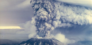 10 ngọn núi lửa kỳ lạ và độc đáo nhất thế giới phần 1