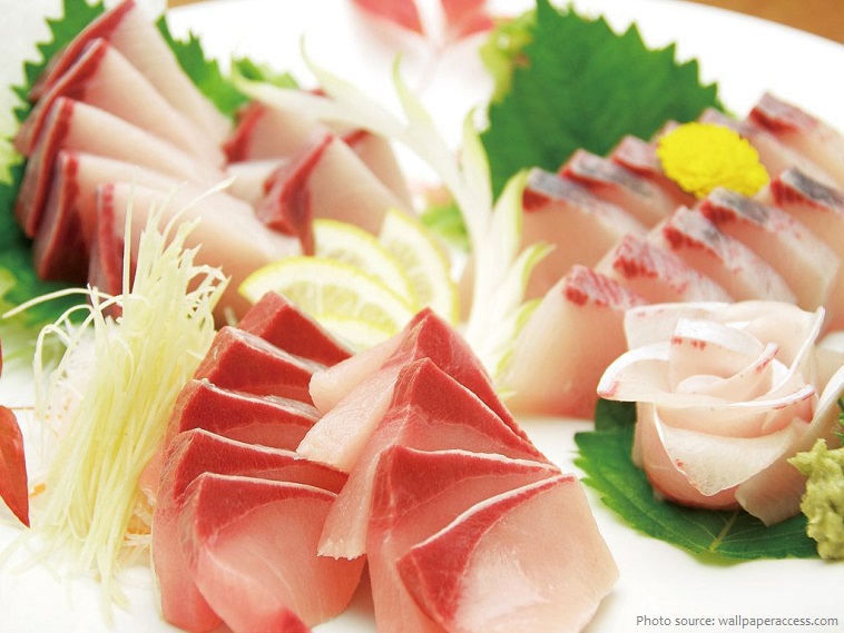 Khi cho cá hoặc hải sản vào chậu nước đá và nước để làm săn chắc cơ, sashimi được gọi là “arai”.