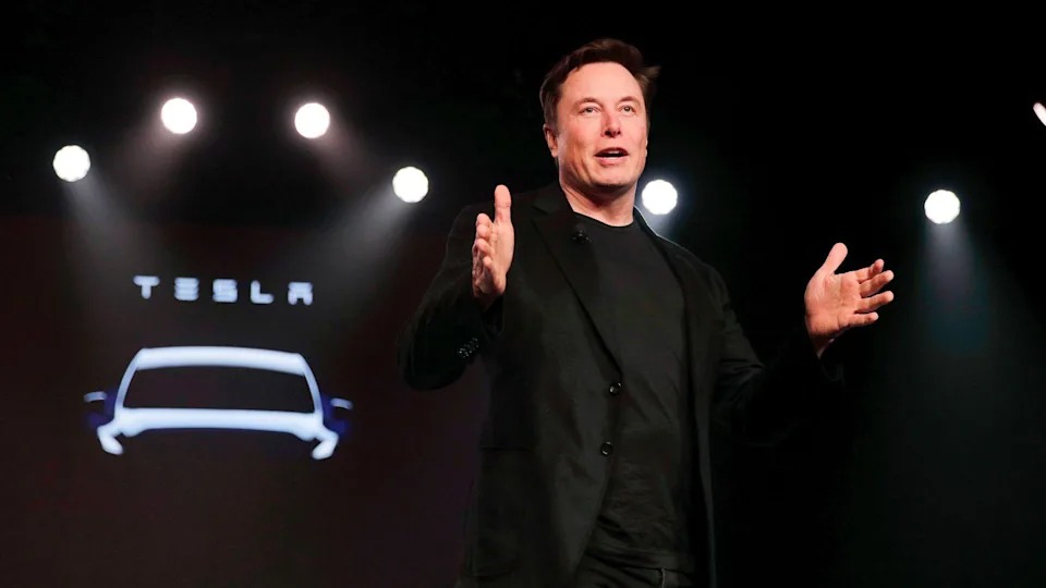 Elon Musk Tổng giám đốc điều hành Tesla