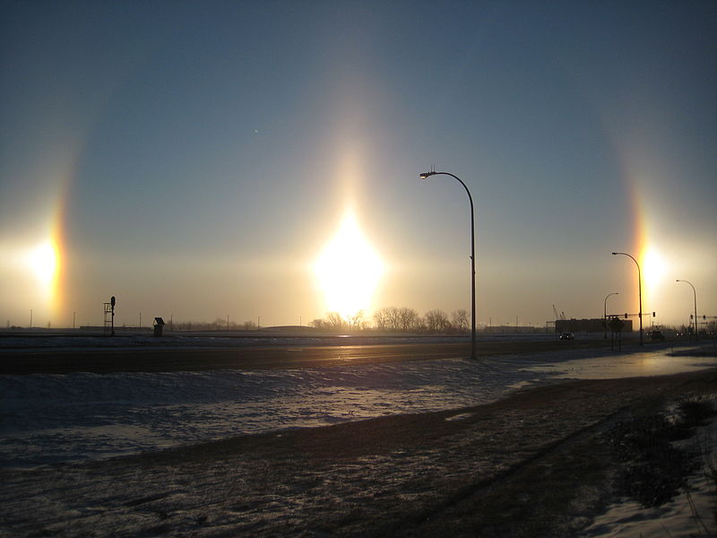 Mặt Trời giả rực rỡ trên Fargo, Bắc Dakota. Ảnh: Wikipedia