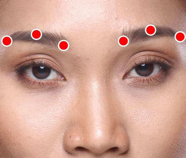 Nếu lông mày của bạn bị chùng xuống, Shiatsu có thể giúp sửa lại để trông trẻ trung hơn. Ảnh: © Depositphotos.com Nếu lông mày của bạn bị chùng xuống, Shiatsu có thể giúp sửa lại để trông trẻ trung hơn. Ảnh: © Depositphotos.com