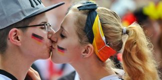 Có gì trong một nụ hôn? 12 sự thật thú vị về nụ hôn