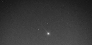 Ngạc nhiên chưa?! Mặt trăng không chỉ có bầu khí quyển mà còn có “đuôi”!