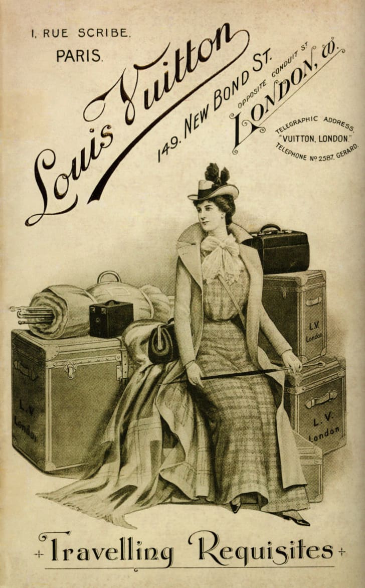Bìa của danh mục Louis Vuitton năm 1901. APIC / HULTON ARCHIVE / GETTY IMAGES Bìa của danh mục Louis Vuitton năm 1901. APIC / HULTON ARCHIVE / GETTY IMAGES