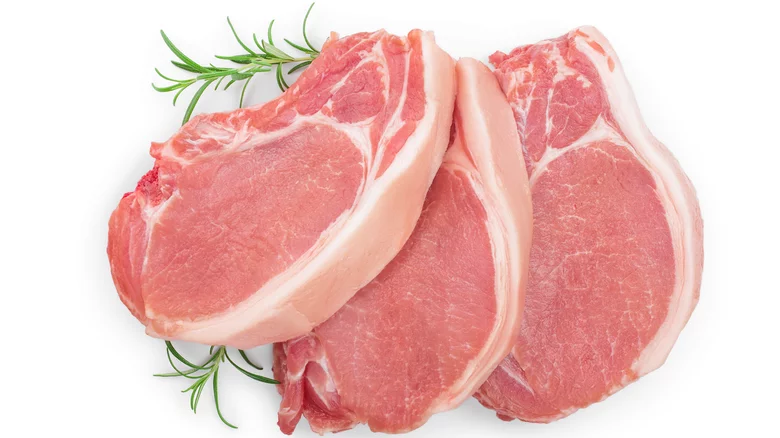 Thịt heo là thịt trắng hay thịt đỏ?!. Ảnh: Nataly Studio / Shutterstock