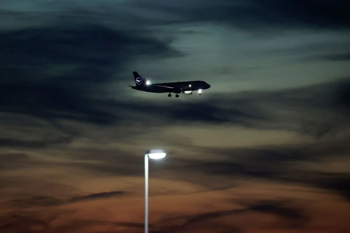 Đèn máy bay trên máy bay chở khách | Krisztian Bocsi / Bloomberg
