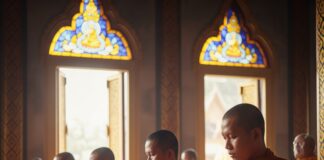 Giải Mã Sự Kính Trọng Dành Cho Nhà Sư: Phân Tích Từ Văn Hóa, Tâm Lý Học Đến Khoa Học Thần Kinh